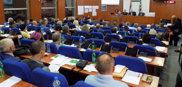 Пословник о раду гуши опозицију